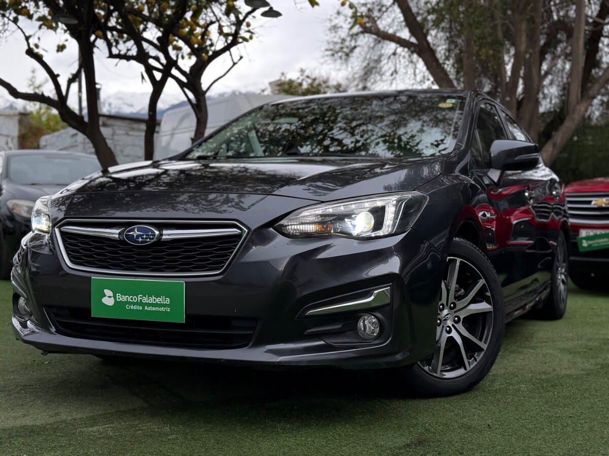 2019 SUBARU IMPREZA 2.0 Gris - Miniatura 5