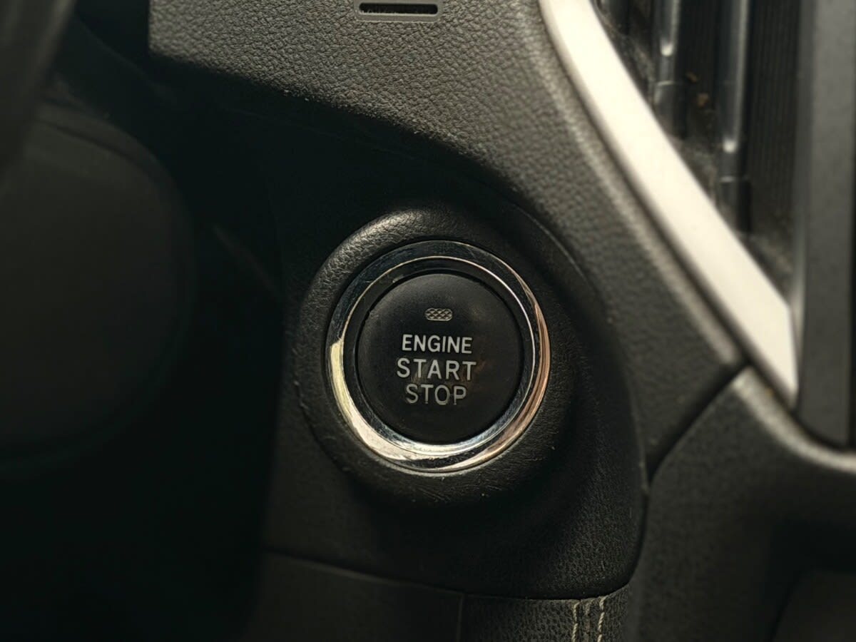 2019 SUBARU IMPREZA 2.0 Gris - Miniatura 9