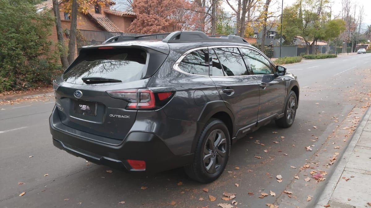 2023 Subaru OUTBACK 2.5 Gris - Miniatura 5