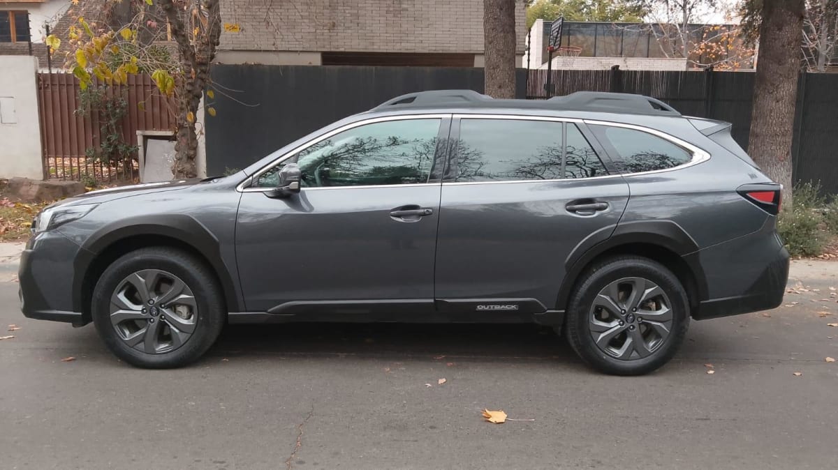 2023 Subaru OUTBACK 2.5 Gris - Miniatura 8