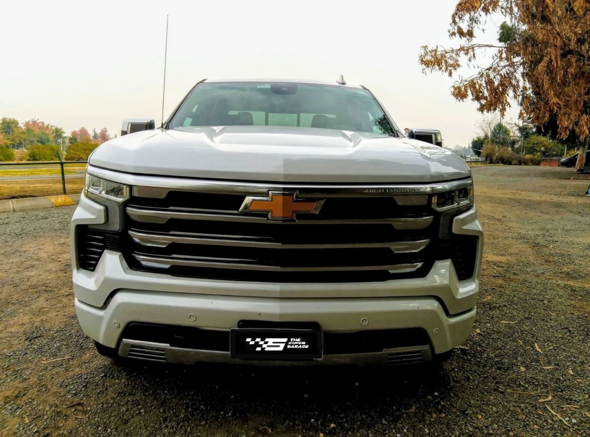 2023 Chevrolet Silverado 4x4 Blanco - Miniatura 2