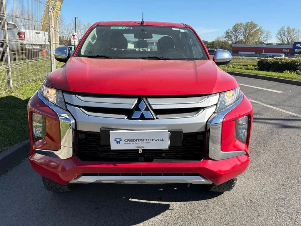 2024 Mitsubishi L200 KATANA - Miniatura 3
