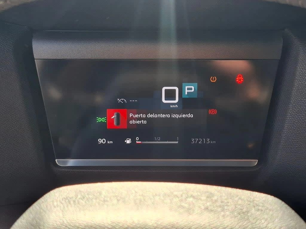 2025 CITROEN C4 1.5 - Miniatura 10
