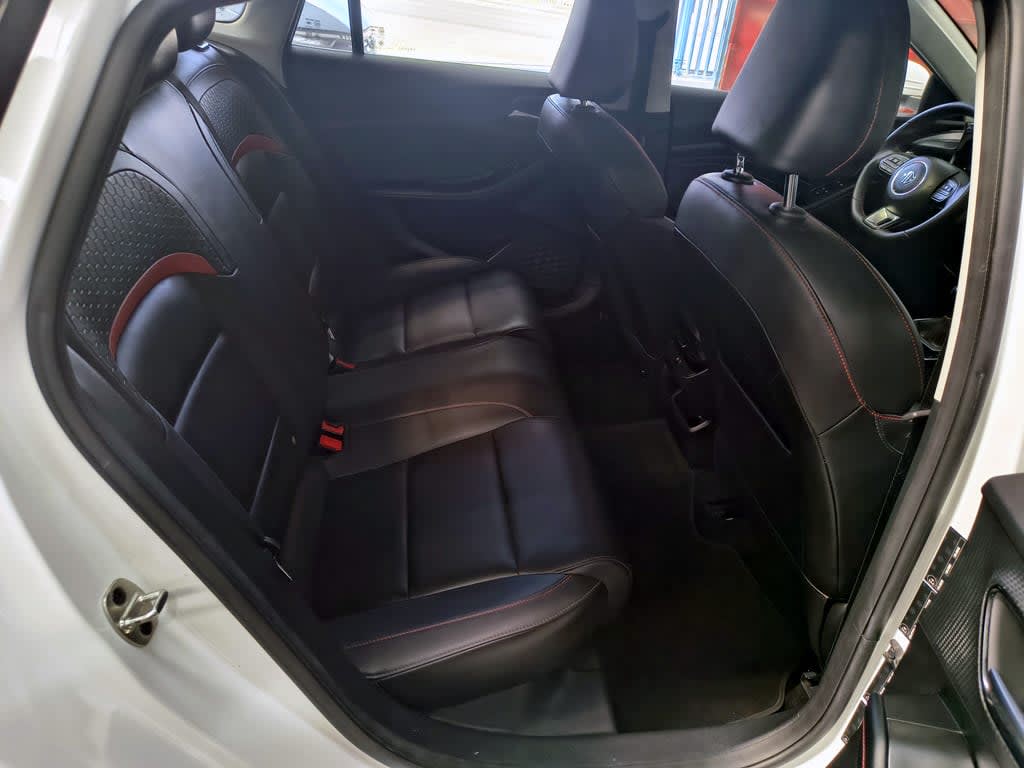 2025 MG GT 1.5 - Miniatura 6