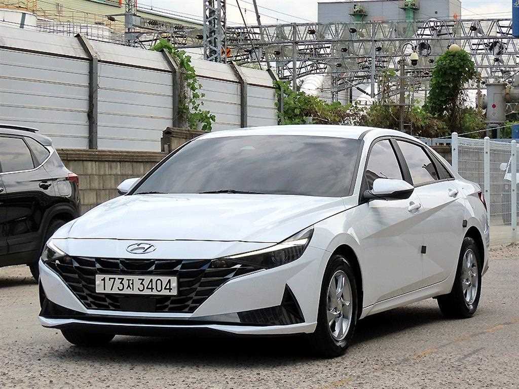 2021 Hyundai Avante Ref 418081 White - Miniatura 2