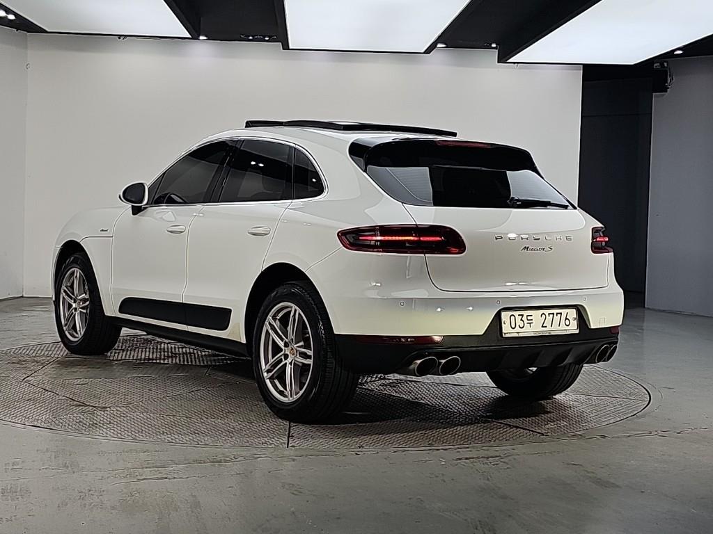 2017 Porsche Macan Ref 418075 White - Miniatura 3