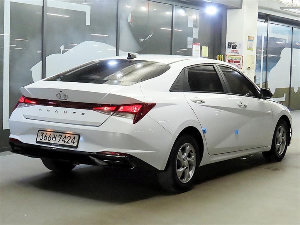 2022 Hyundai Avante Ref 418045 - Miniatura 4