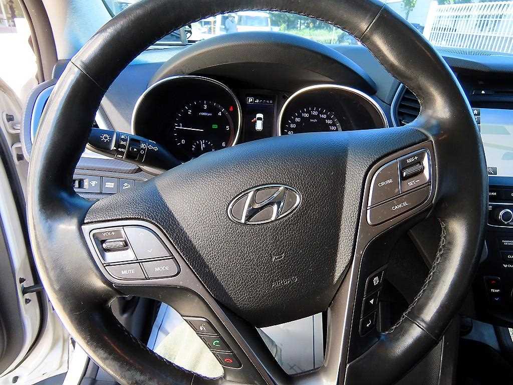 2018 Hyundai Santa Fe Ref 417636 White - Miniatura 8