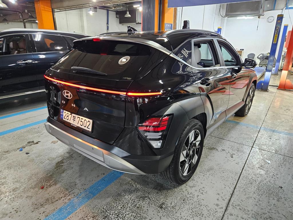 2023 Hyundai Kona Ref 416848 Black - Miniatura 3