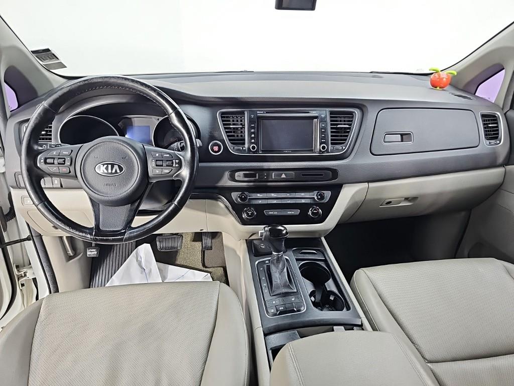 2015 KIA Carnival Ref 418044 White - Miniatura 5