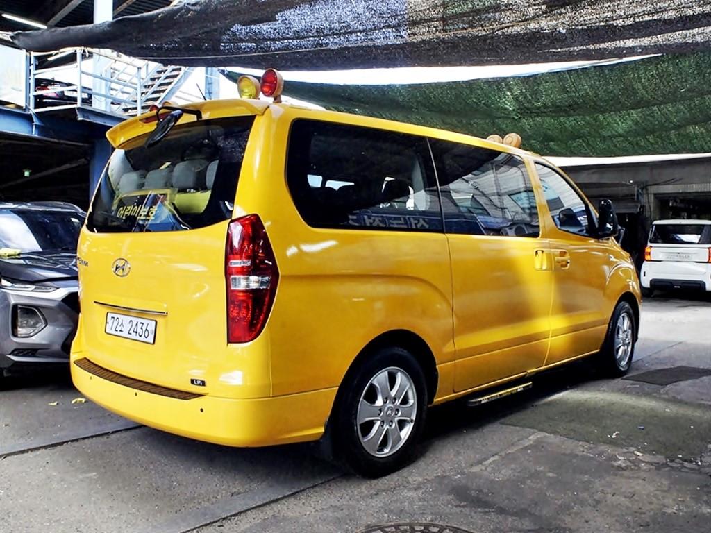 2019 Hyundai Starex Ref 418017 Gasoline - Miniatura 4