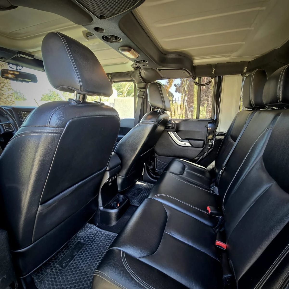 2016 Jeep Wrangler UNLTD SAHARA UNLTD - Miniatura 8
