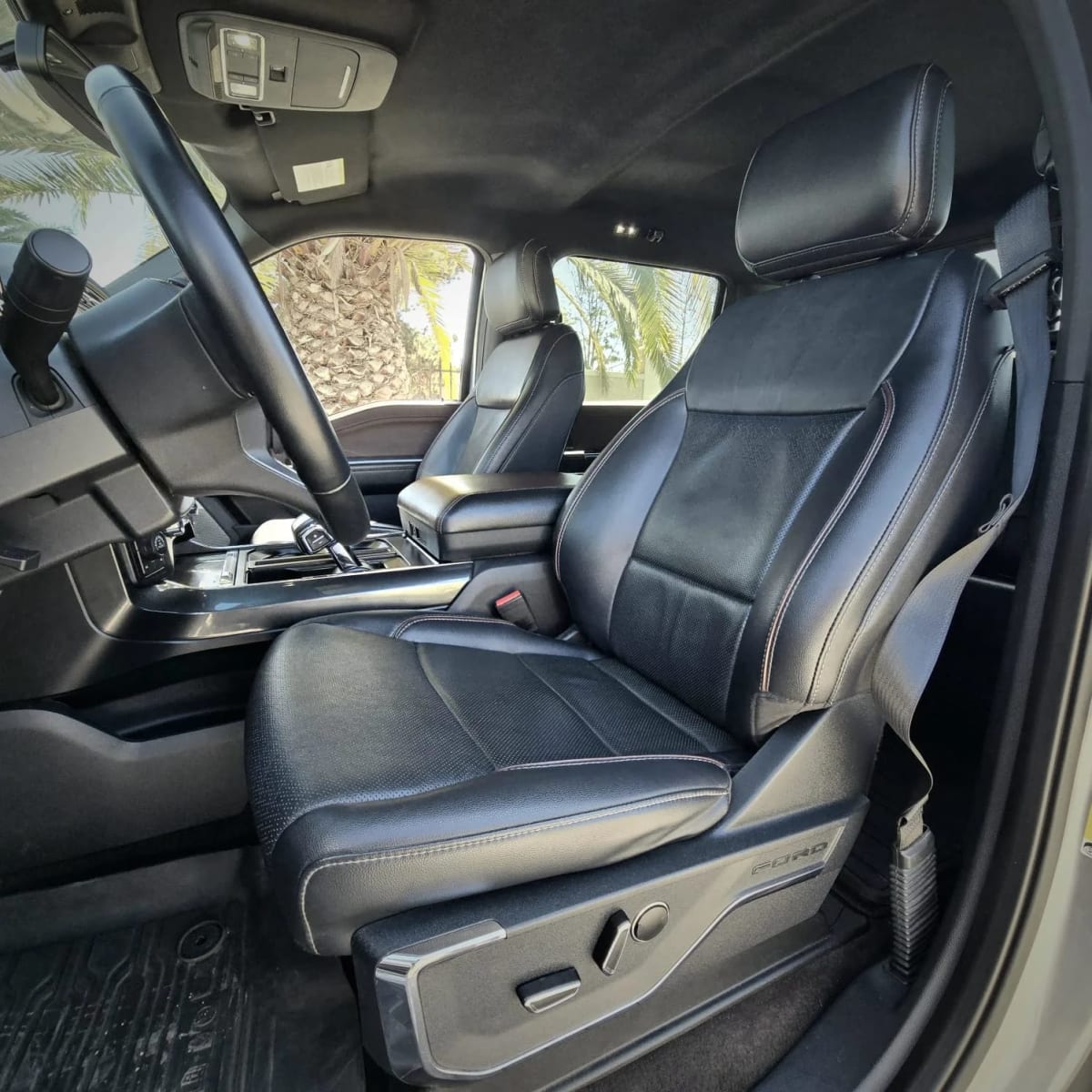 2022 Ford F150 Lariat - Miniatura 4
