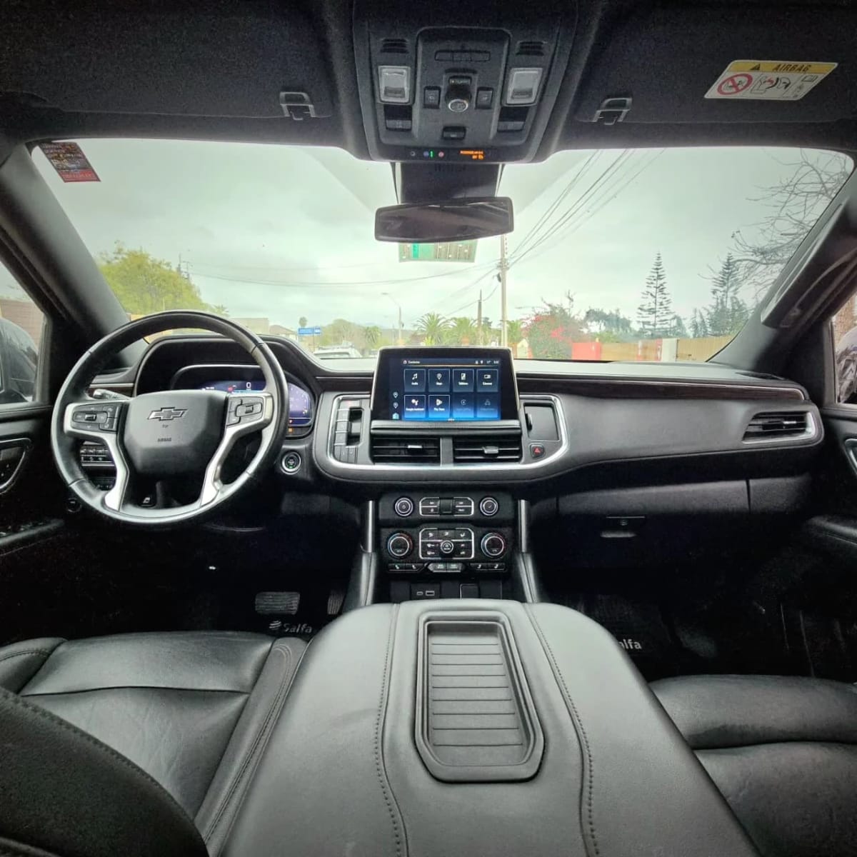 2024 Chevrolet SUBURBAN - Miniatura 6