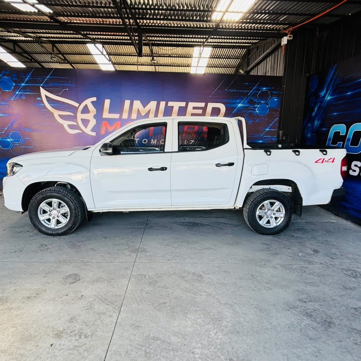 2025 Maxus T60 4WD 2.0 4WD - Miniatura 5