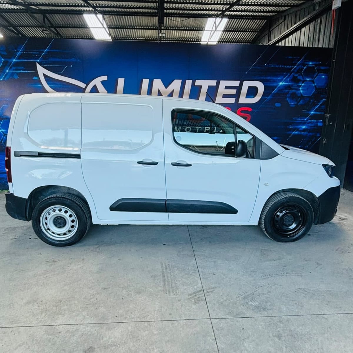 2024 Peugeot PARTNER L1 BLUE HDI 100 1.5 L1 - Miniatura 6