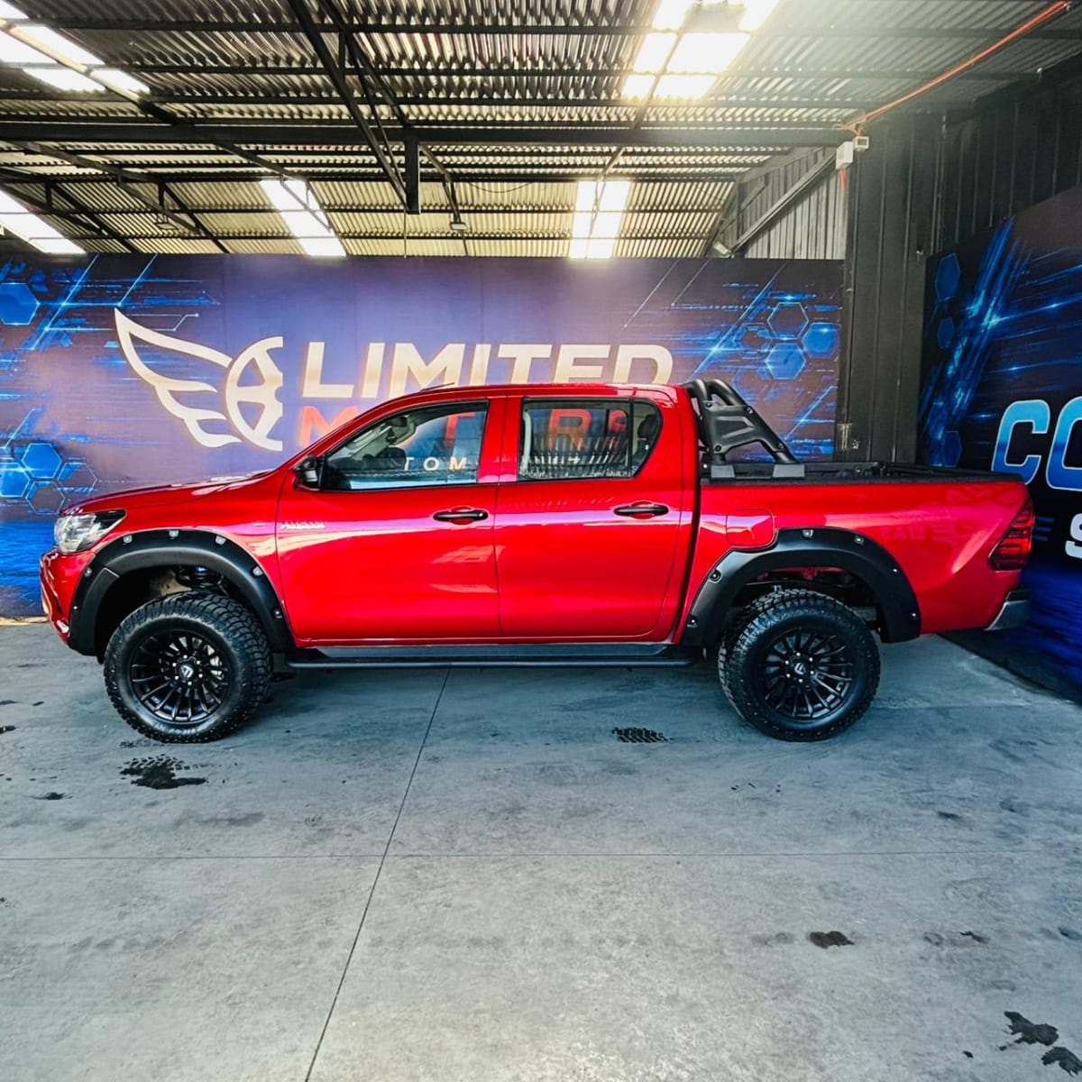 2024 Toyota HI LUX DCAB MT 4X4 2.4 LUX - Miniatura 5