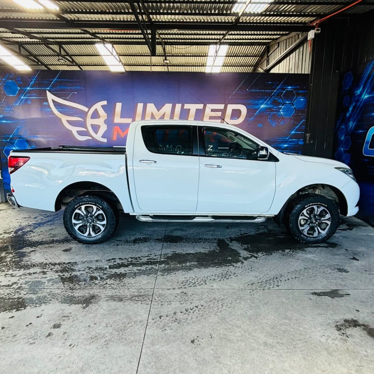 2019 Mazda NEW BT 50 DCAB SDX 4X4 2.2 - Miniatura 6