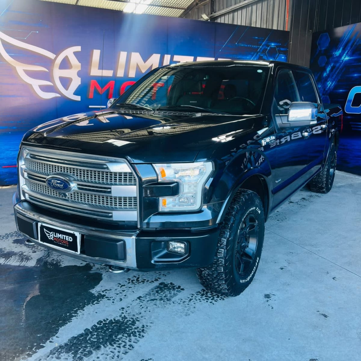 2022 Ford F150 PLATINUM 4X4 3.5 AUT - Miniatura 3