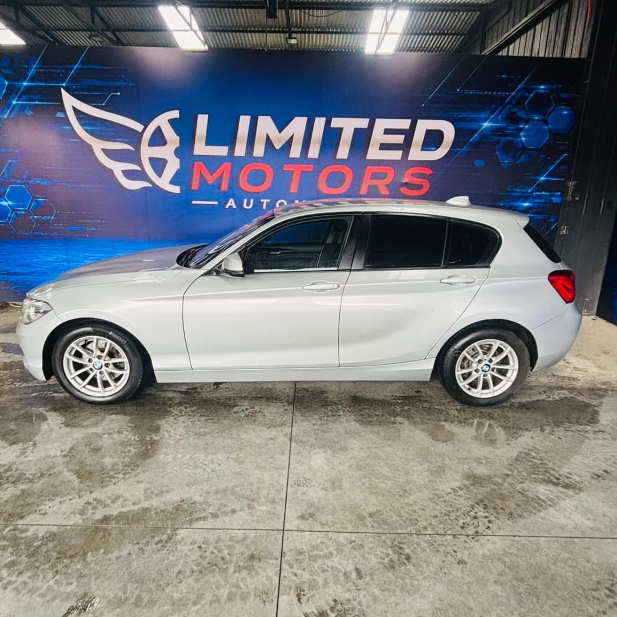2016 BMW 120I LCI 1.6 AUT - Miniatura 5