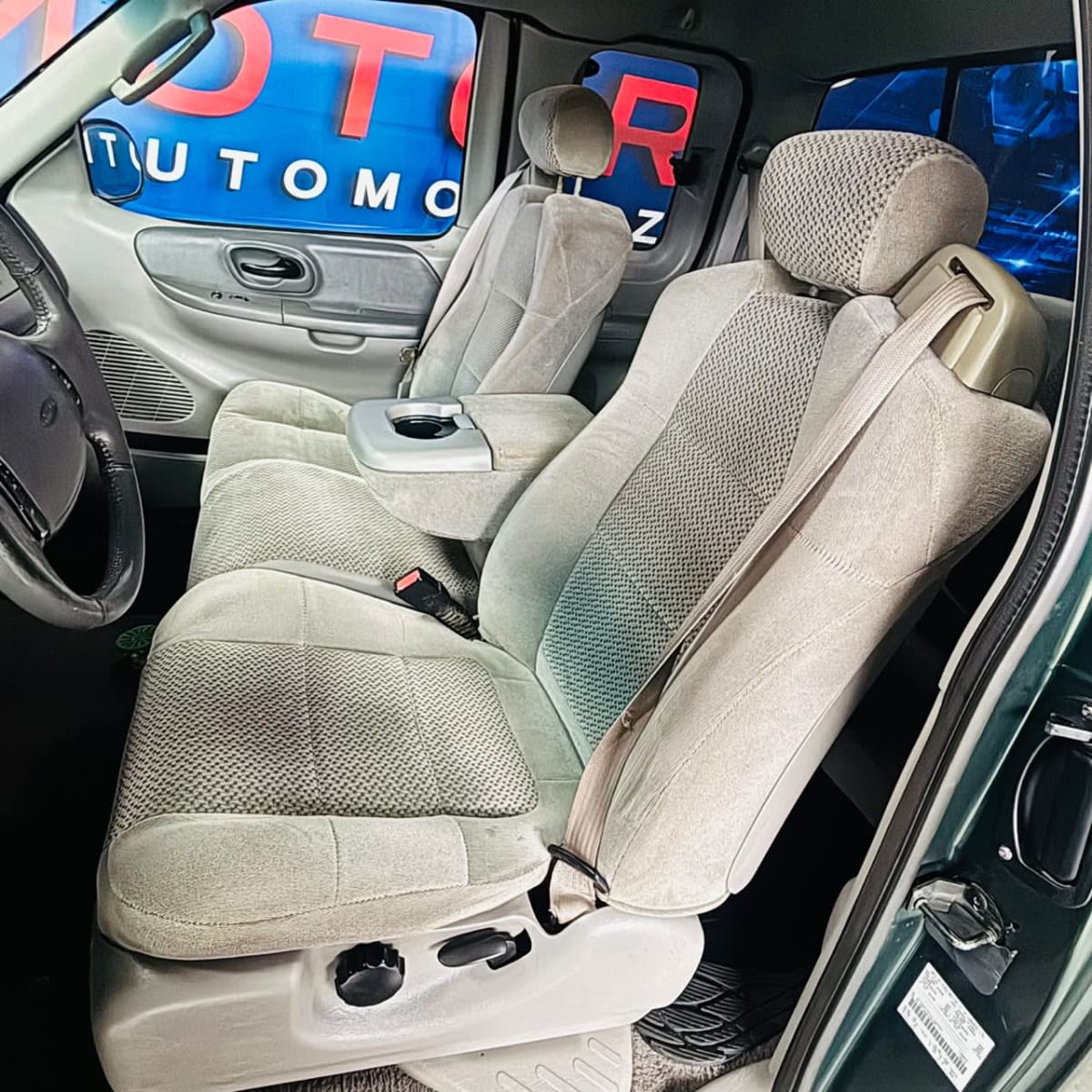 2002 Ford F 150 XLT 4.6 - Miniatura 10