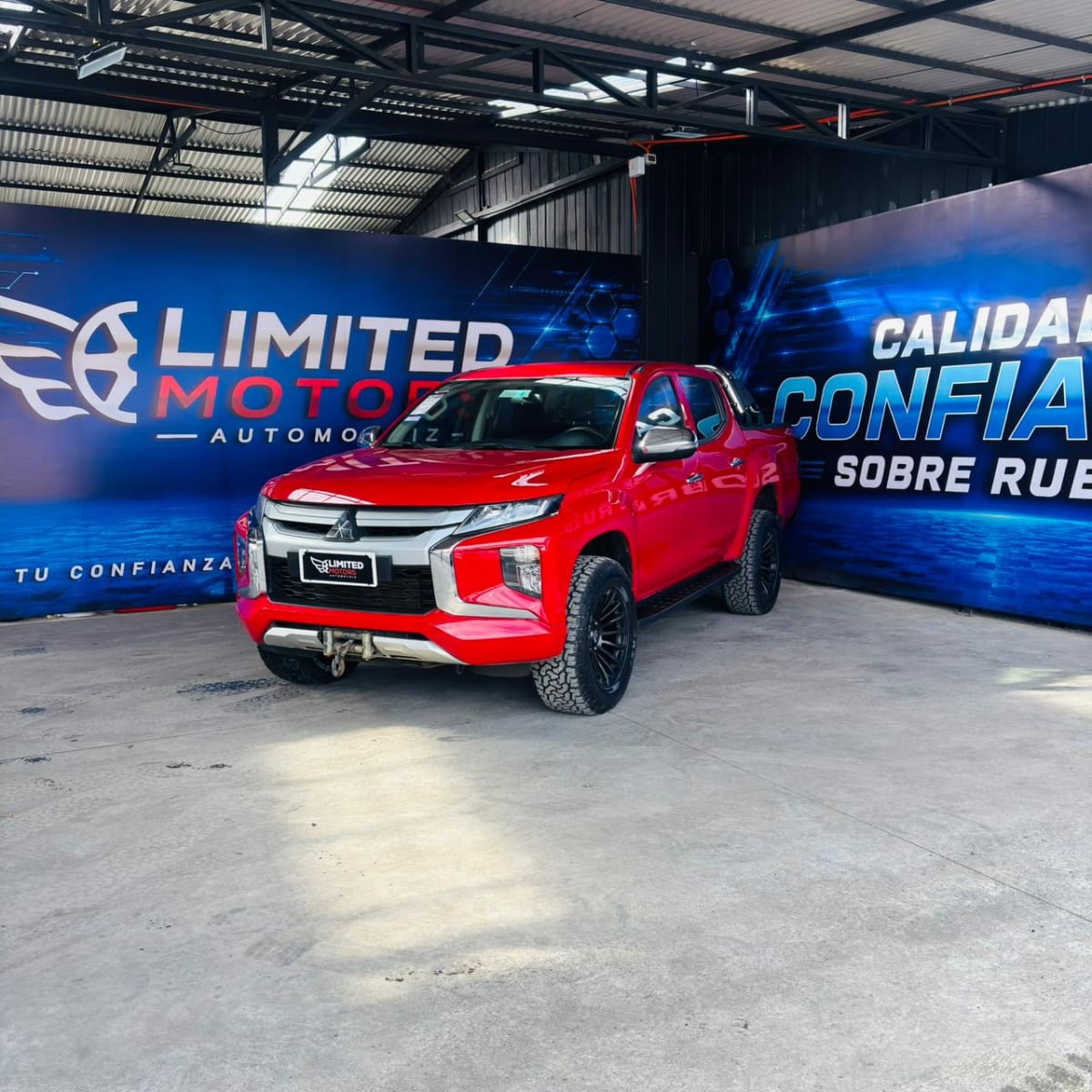2023 Mitsubishi KATANA L-200 2.4 MT 4X4 DSL D/C CRT E5 - Imagen 1