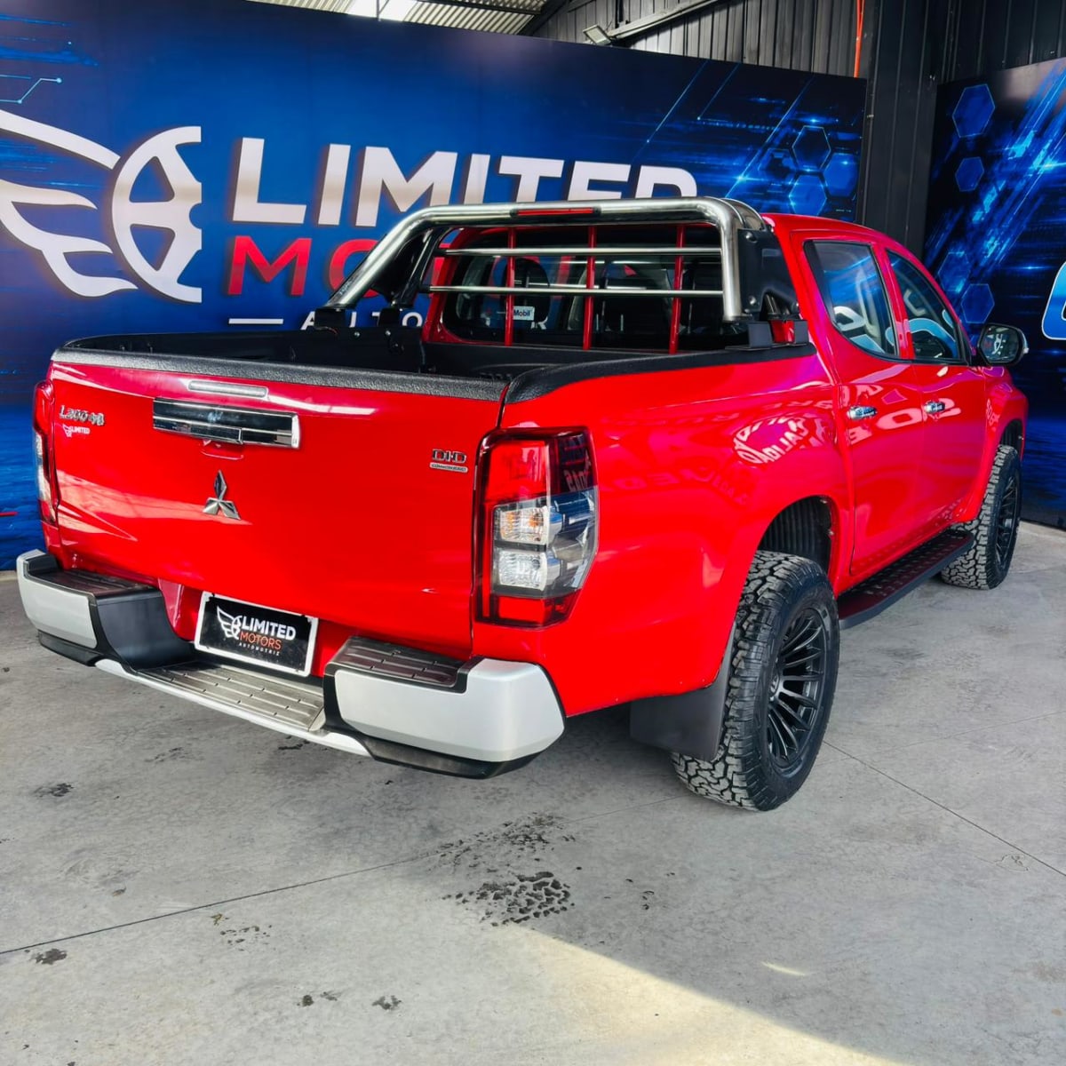 2023 Mitsubishi KATANA L-200 2.4 MT 4X4 DSL D/C CRT E5 - Miniatura 8