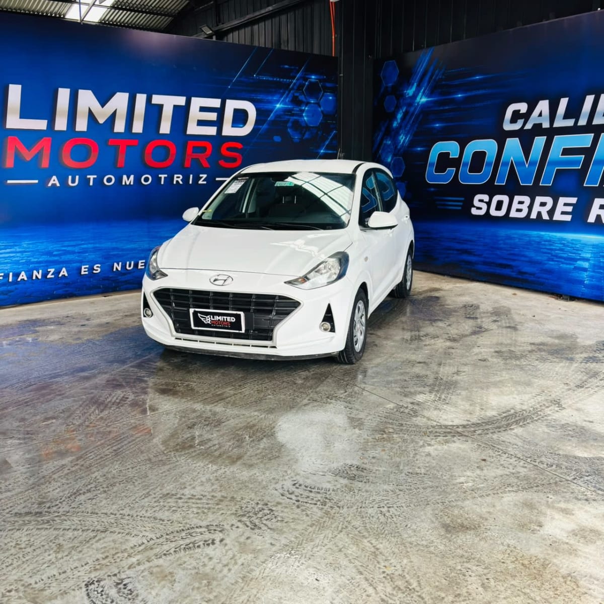 2022 Hyundai GRAND I10 HB 1.2 - Imagen 1