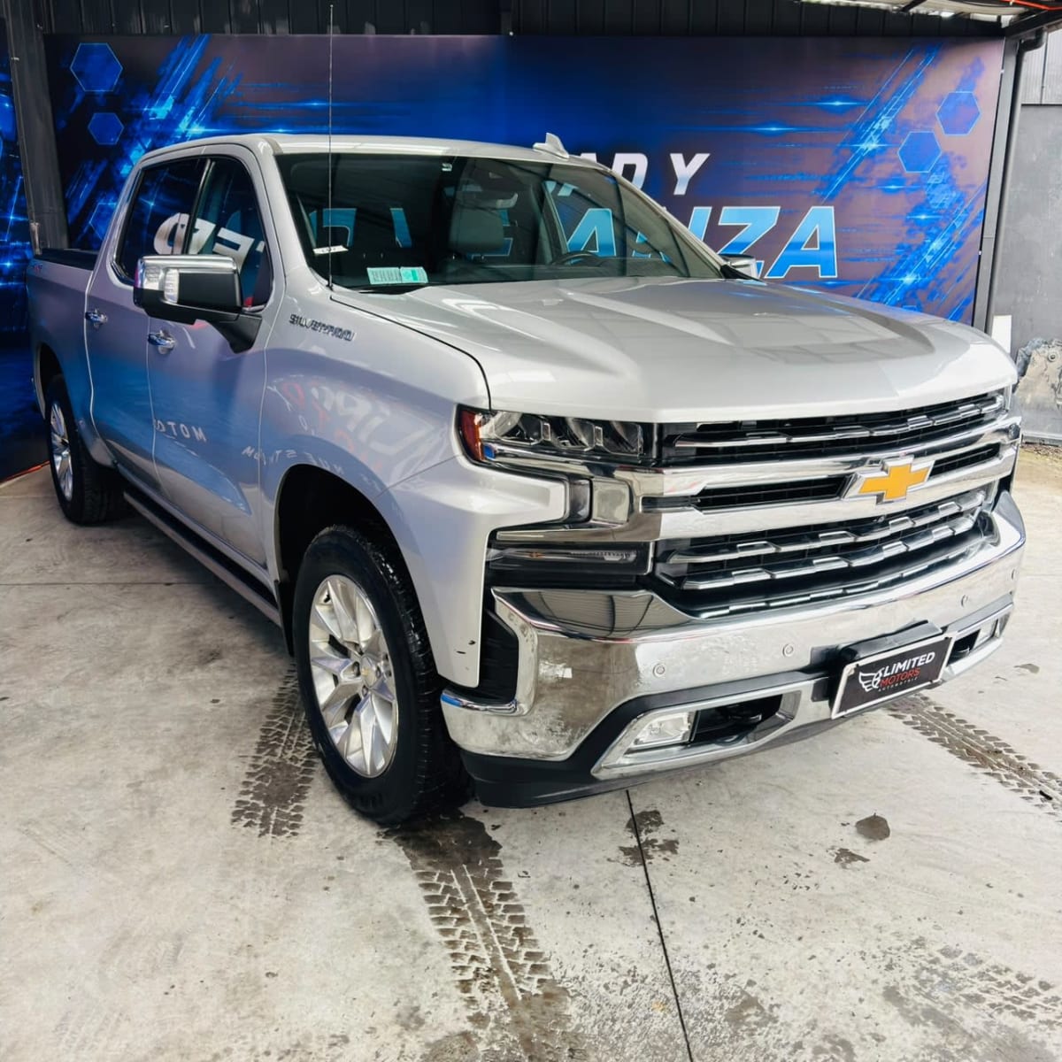 2022 Chevrolet SILVERADO CC DCAB 4X4 5.3 AUT - Miniatura 4