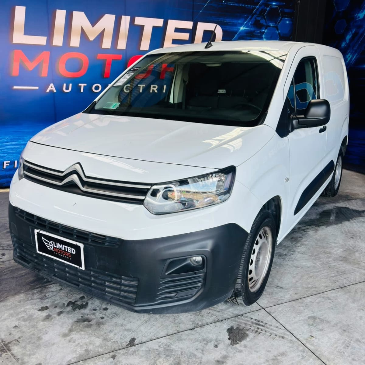 2022 Citroën BERLINGO K9 1.6 - Miniatura 3