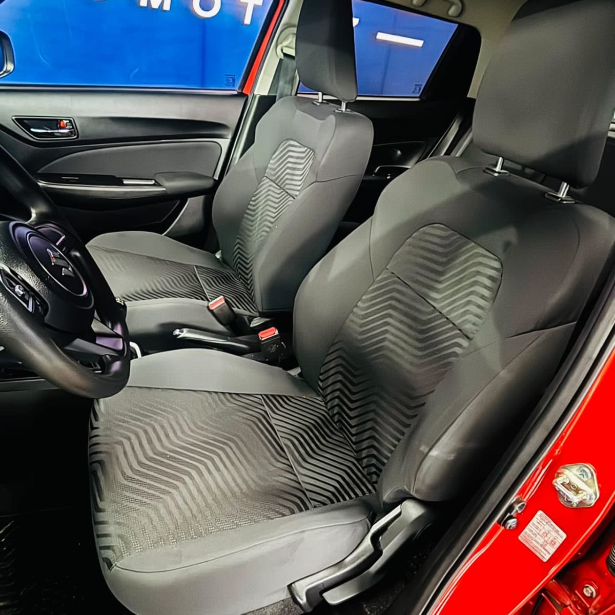 2024 Suzuki SWIFT GL SPORT HB 1.2 - Miniatura 10
