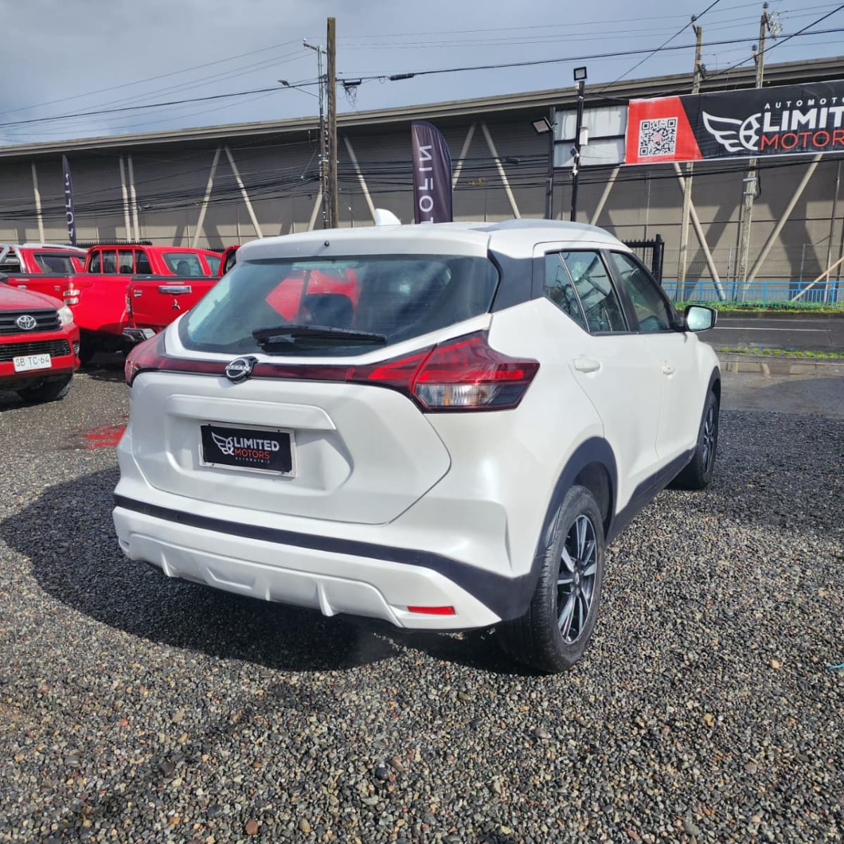 2023 NISSAN KICKS SENSE 1.6 MT SENSE - Miniatura 7