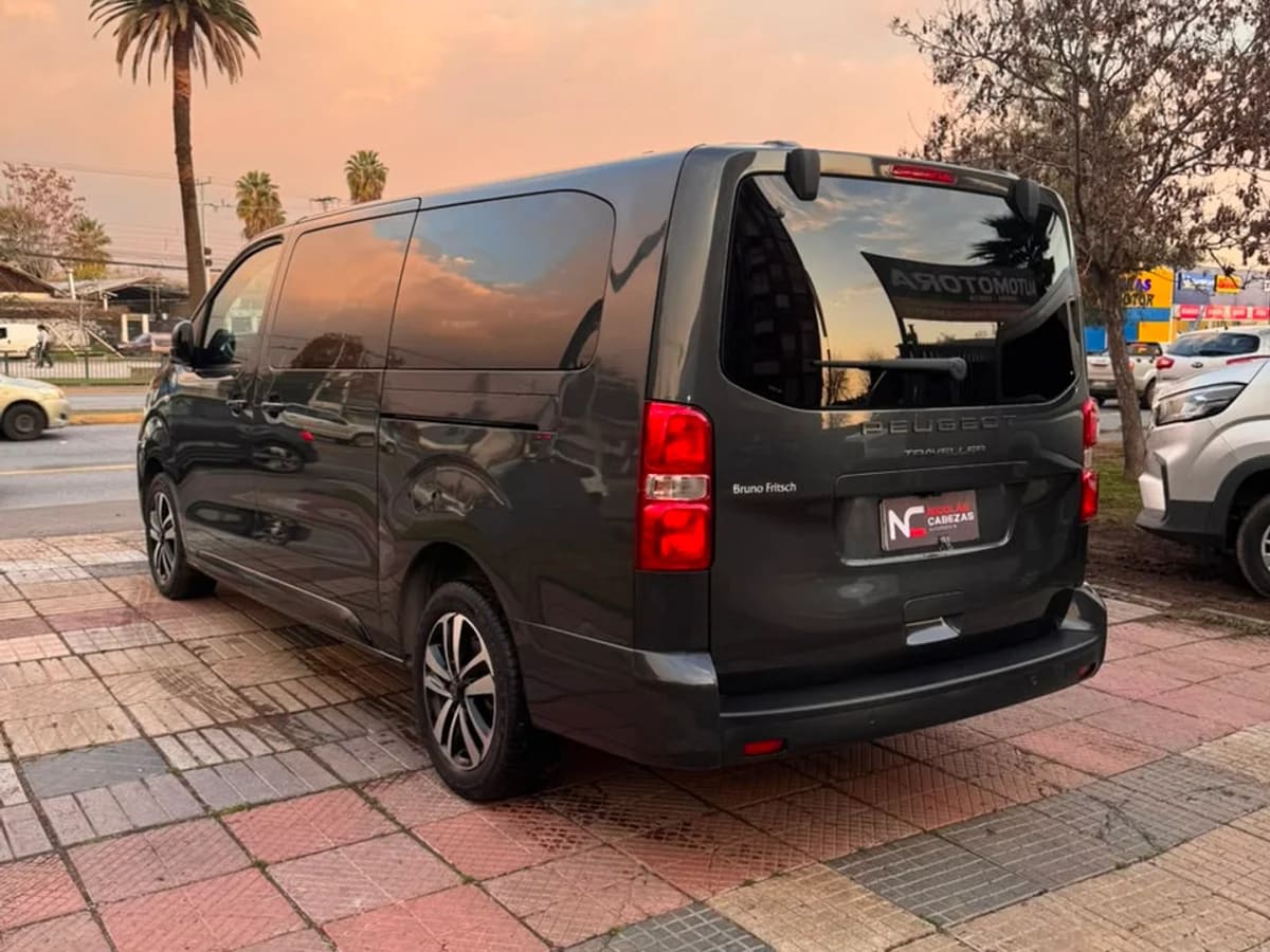 2025 PEUGEOT Traveller 2.0 Gris - Miniatura 4