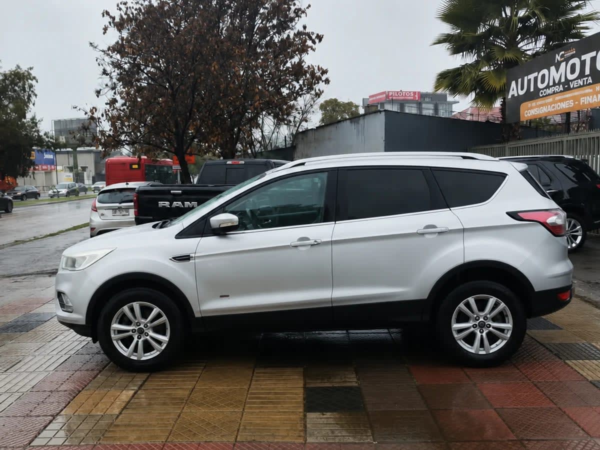 2018 Ford Escape 2.0 Plata - Miniatura 4