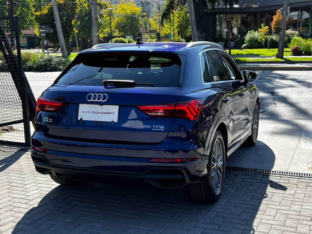 2025 Audi Q3 40 Azul - Miniatura 4