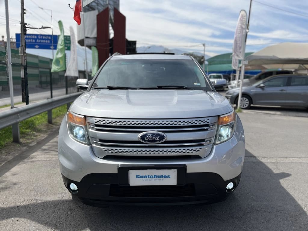 2015 Ford EXPLORER - Miniatura 2