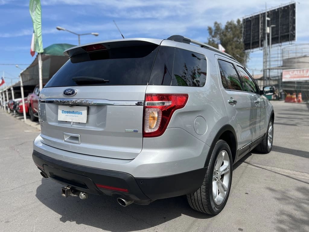 2015 Ford EXPLORER - Miniatura 6