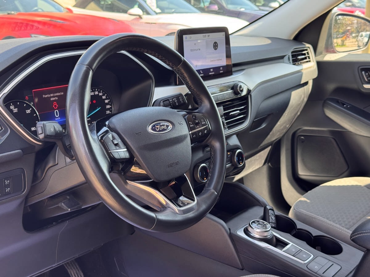 2023 Ford ESCAPE 2.5 Rojo - Miniatura 9