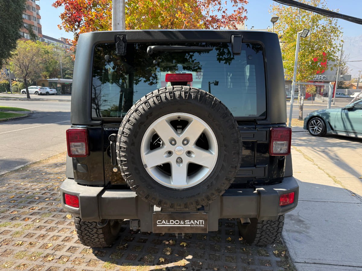 2017 Jeep Wrangler SPORT Negro - Miniatura 6