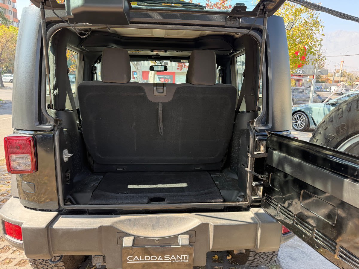 2017 Jeep Wrangler SPORT Negro - Miniatura 8