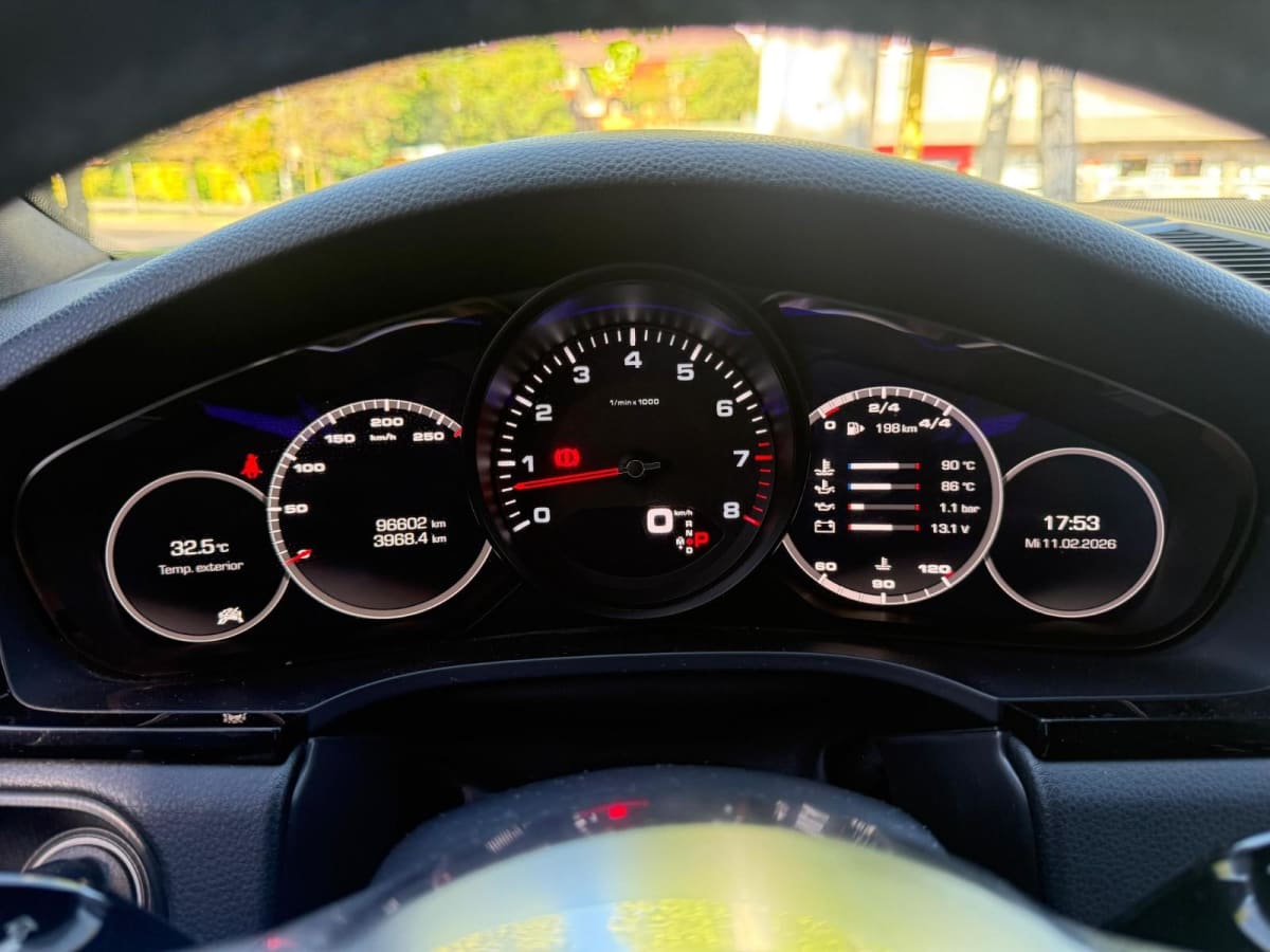 2018 Porsche Cayenne 3.0 Blanco - Miniatura 9