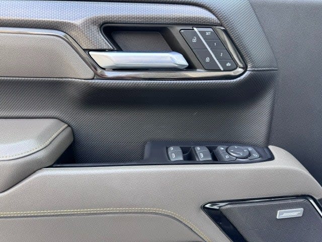 2023 Chevrolet SILVERADO ZR2 Blanco - Miniatura 10