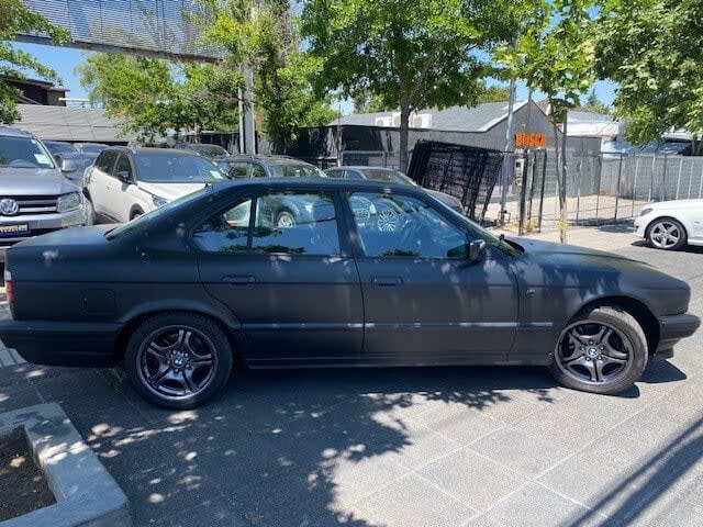 1994 BMW 540 Negro - Miniatura 10
