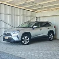2019 Toyota RAV4 XLE Plata - Miniatura 2