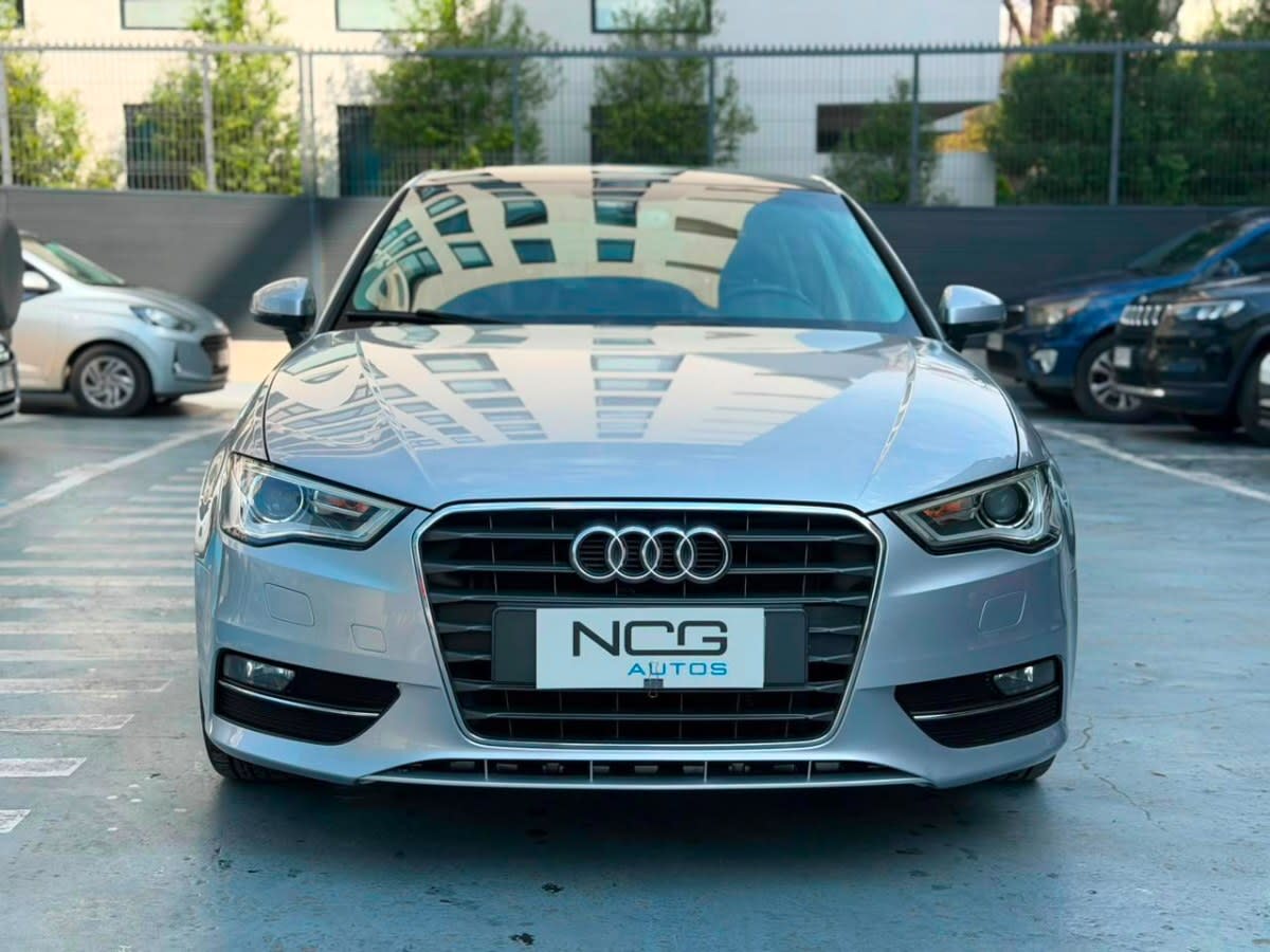 2015 Audi A3 SPORTBACK - Miniatura 2
