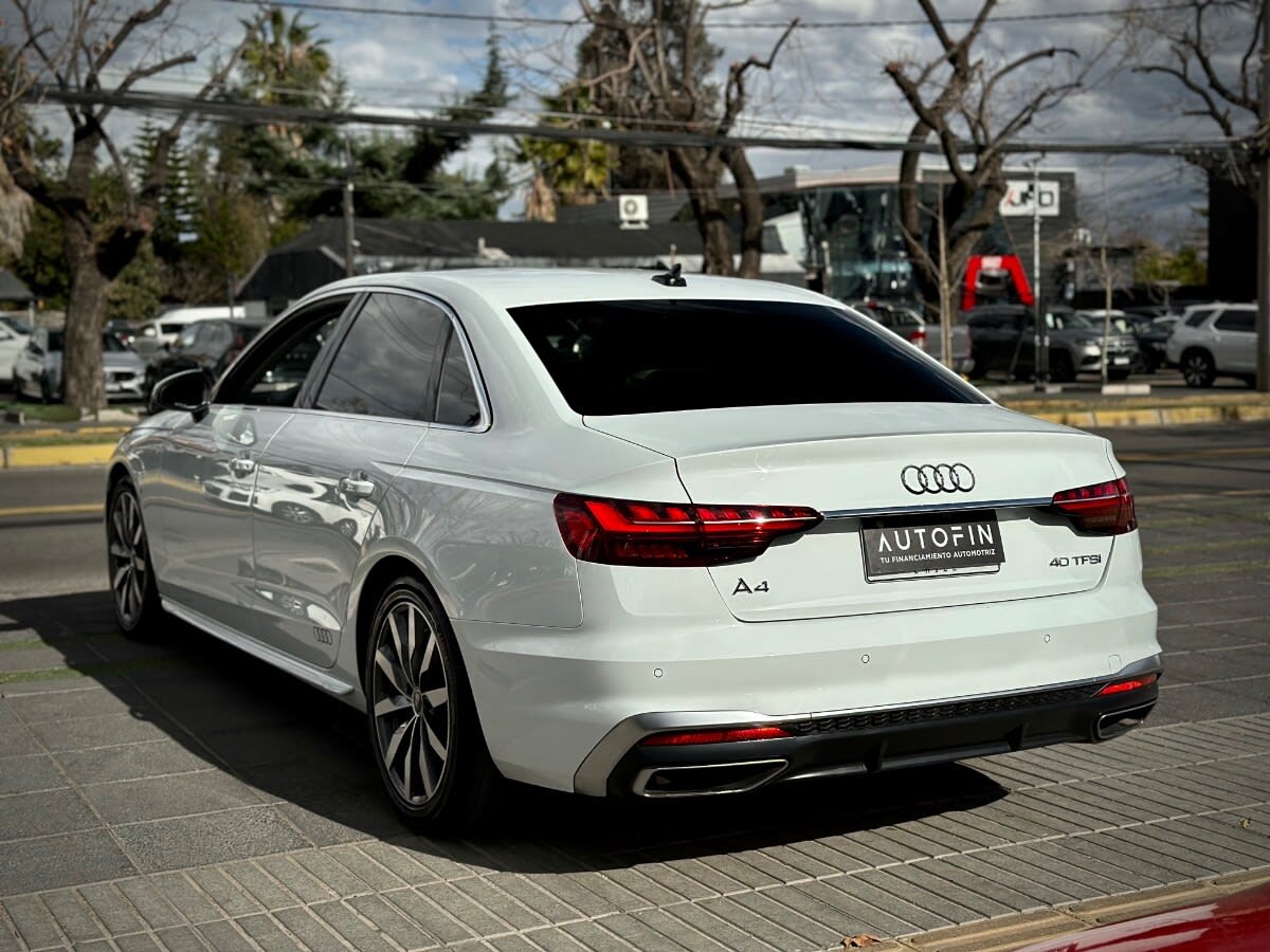 2023 Audi A4 S - Miniatura 4