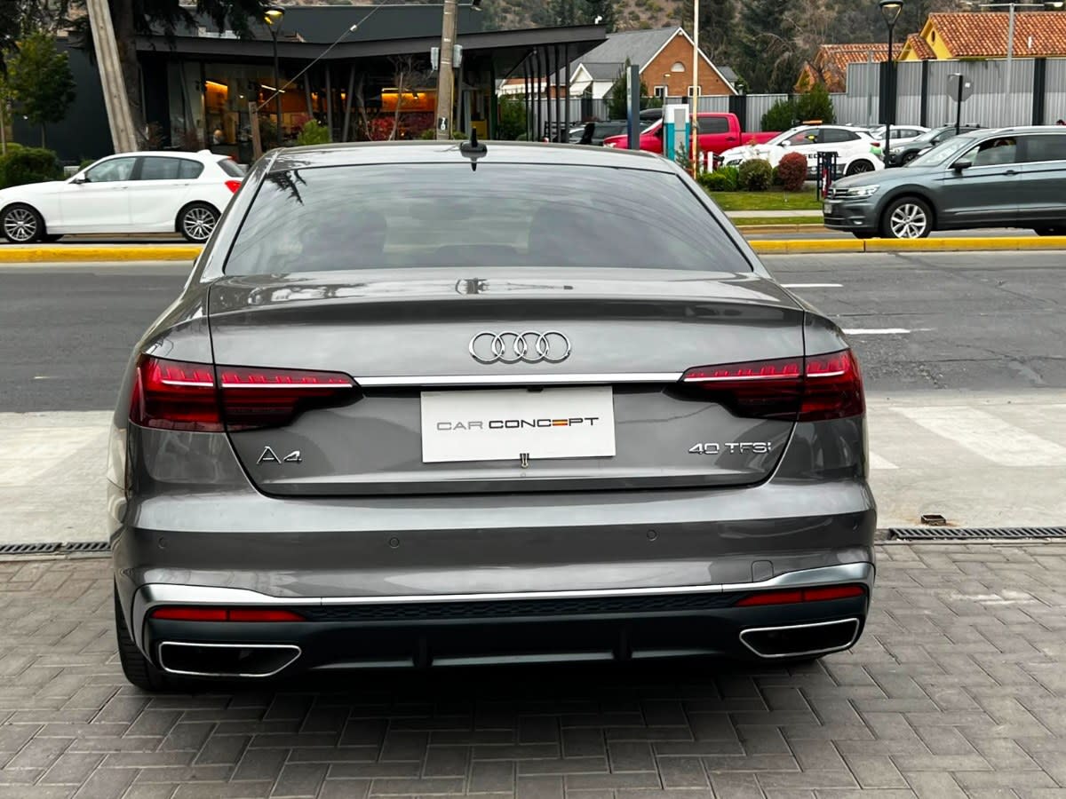 2022 Audi A4 40 - Miniatura 5