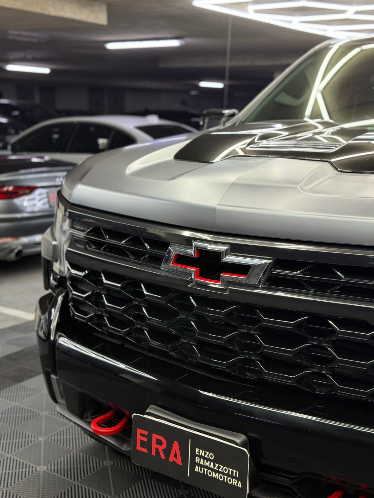 2025 Chevrolet Silverado Zr2 Azul Brillante Metalico - Miniatura 3
