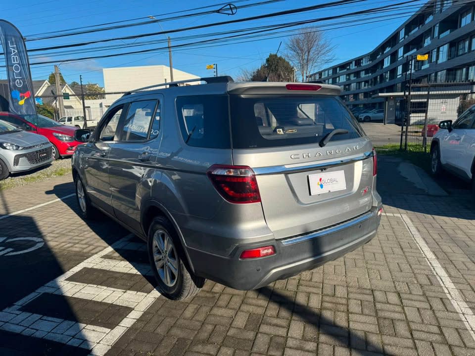 2021 Changan Cx70 Elite 1.5 Gris - Miniatura 2