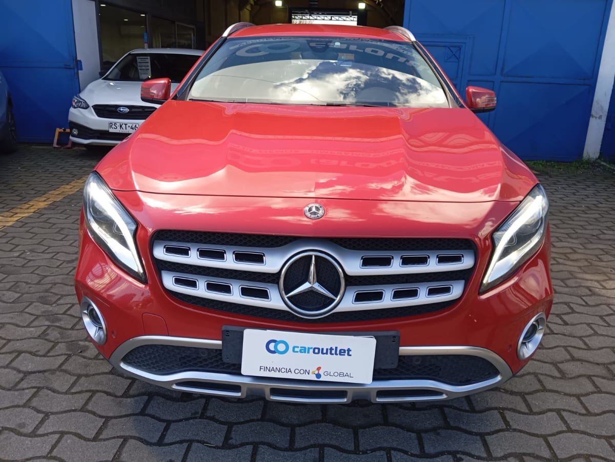 2020 Mercedes-Benz Gla 200 Mercedes Benz HB Rojo - Miniatura 6